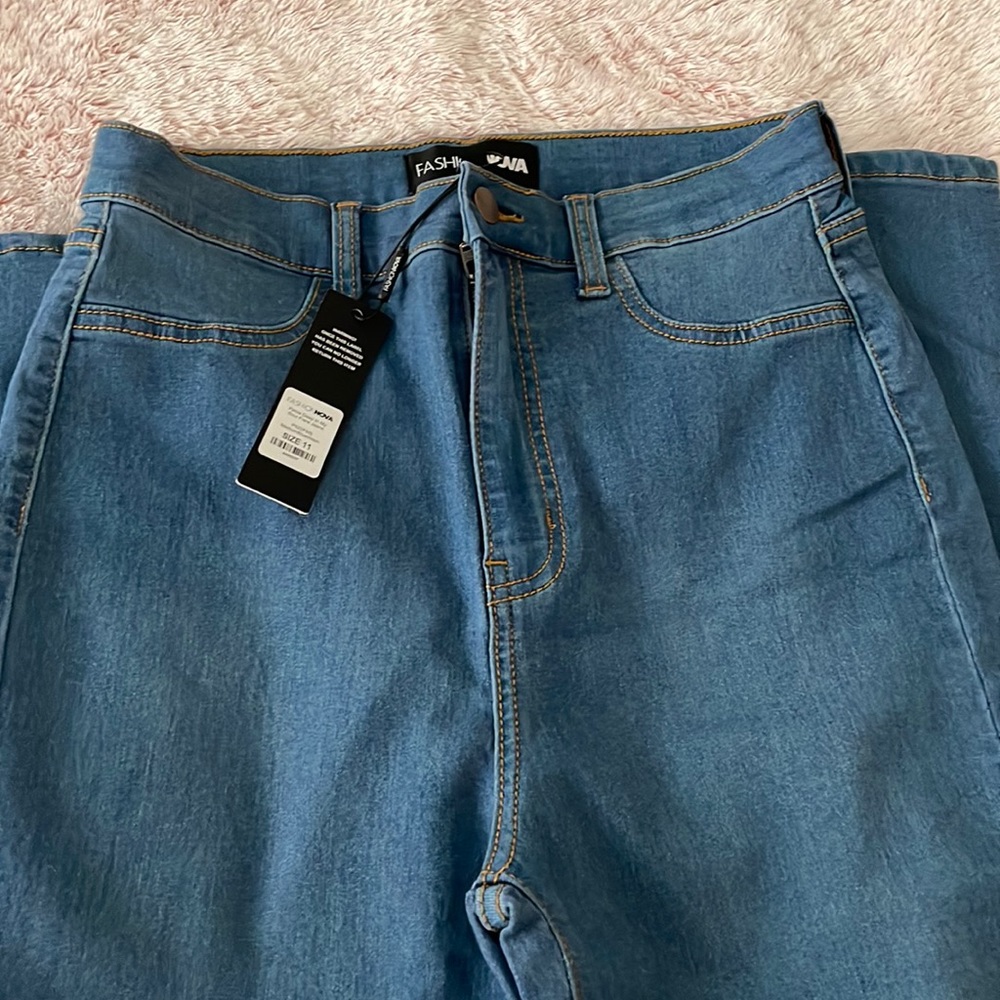 Fashion Nova -Bell bottom jeans